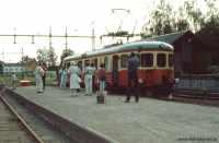 Tåg 3072 i Fjugesta den 24 juni 1985. © Ingemar Juhlin