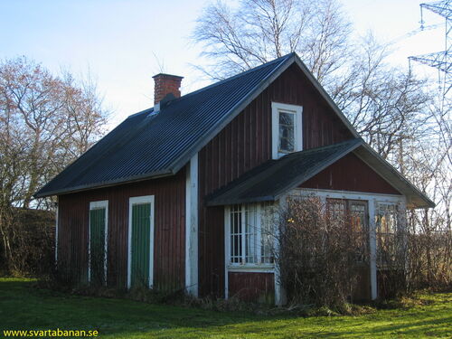 Gräveby banvaktstugas uthus den 14 november 2004. - klicka för att förstora Gräveby banvaktstugas uthus den 14 november 2004. - klicka för att förstora
