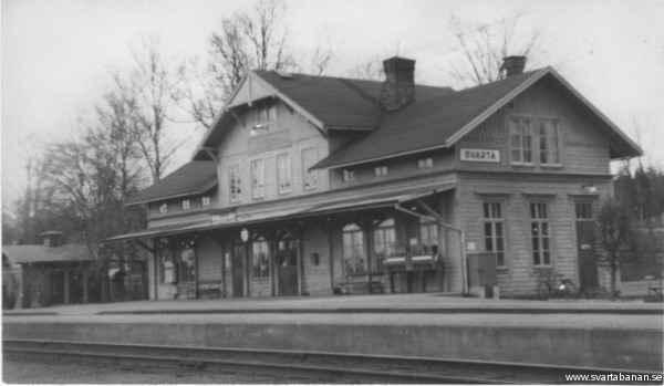 Svartå stationshus vid mitten av 1900-talet. - klicka för att stänga rutan