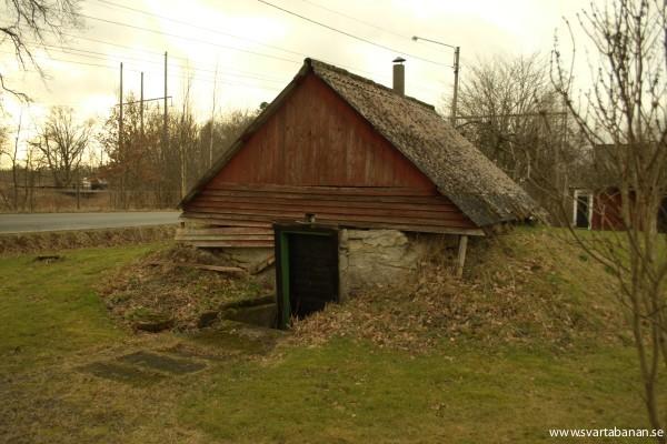 Lindbacka banvaktstugas jordkällare den 19 januari 2008. - klicka för att stänga rutan