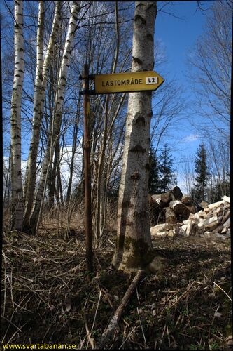 Lastområdesskylt i Latorpsbruk den 5 april 2008. - klicka för att förstora