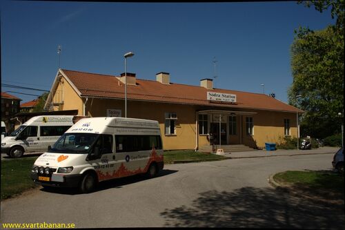 Örebro södra stationshus den 8 maj 2008. - klicka för att förstora
