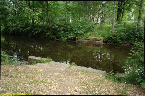 Brofästen öster om Karlslund den 9 juni 2008. - klicka för att förstora