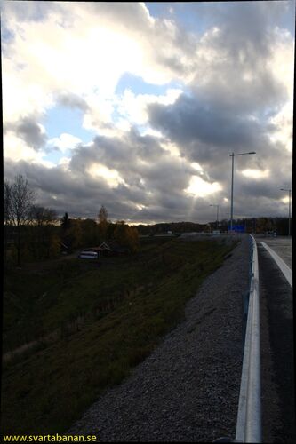 Banvallen mellan Västra Via och Lannabruk den 11 oktober 2008. - klicka för att förstora