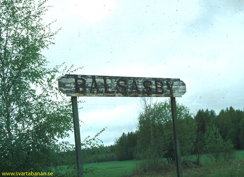 Hållplatsskylten vid Bälsåsby 1976. - klicka för att förstora Hållplatsskylten vid Bälsåsby 1976. - klicka för att förstora