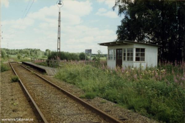 Ingvaldstorp hållplats den 22 juli 1985. - klicka för att stänga rutan