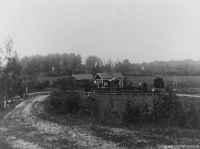 Edsbergsvägens banvaktstuga före 1937. - klicka för att förstora