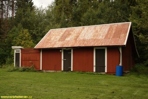 Uthuset vid Bälsåsby banvaktstuga den 4 september 2009. - klicka för att förstora Uthuset vid Bälsåsby banvaktstuga den 4 september 2009. - klicka för att förstora