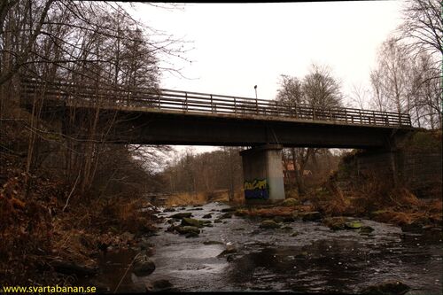 Den östra järnvägsbron vid Karlslund den 11 november 2011. - klicka för att förstora Den östra järnvägsbron vid Karlslund den 11 november 2011. - klicka för att förstora