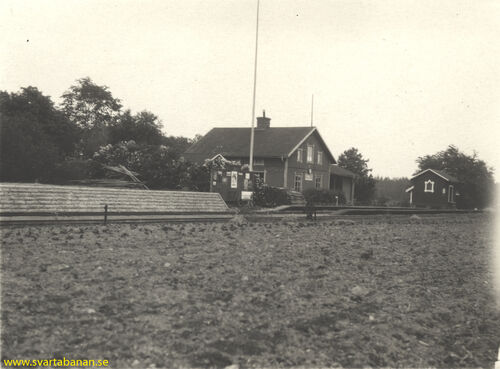 Karlslunds station före 1937. - klicka för att förstora Karlslunds station före 1937. - klicka för att förstora