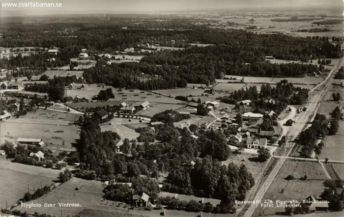 Flygfoto över Vintrosa någon gång efter 1937. - klicka för att stänga rutan
