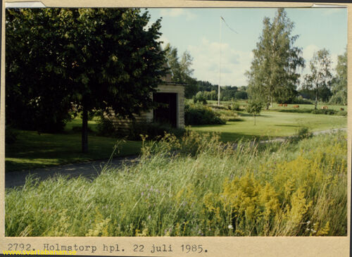 Den nyare hållplatskuren vid Holmstorp den 22 juli 1985. - klicka för att förstora Den nyare hållplatskuren vid Holmstorp den 22 juli 1985. - klicka för att förstora